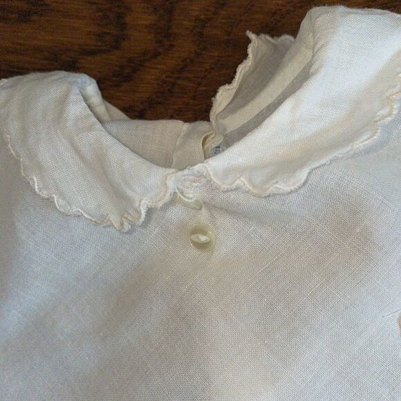Vtg 60s white cotton lawn infant top with embroidered dog on front - Picture 4 of 8
